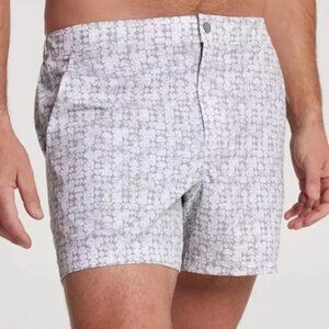 VRST Men's 5" Slim Fit Resort Wear Shorts White/Silver Stamped Geo Print NWT
